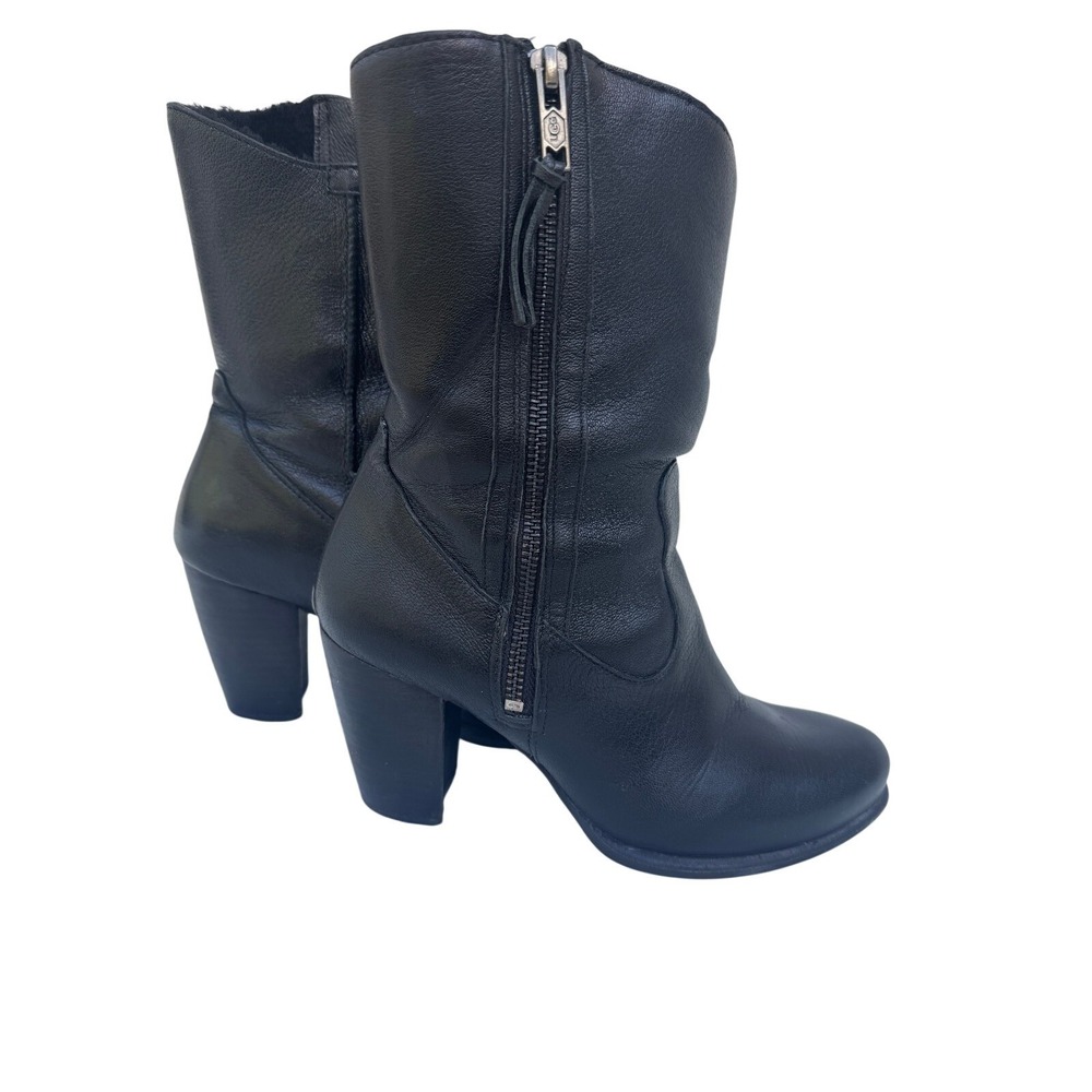 Ugg Black‎ Leather Boots sheepskin Lining Women's Size 7 comfortable